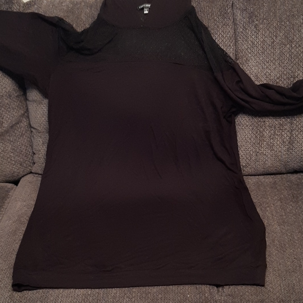 Curvy mesh hooded dress